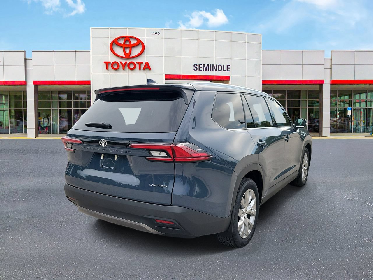 New 2026 Toyota Grand Highlander FWD image 3