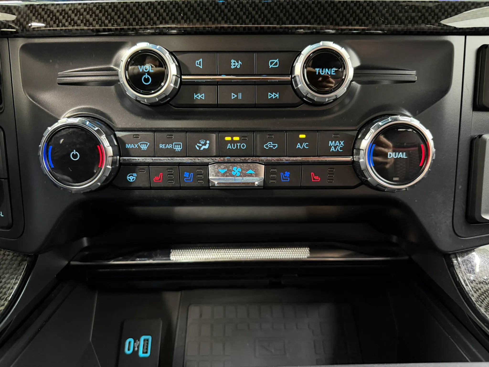 Used 2022 Ford F150 Lariat w/ Equipment Group 502A High AWD/4WD image 30