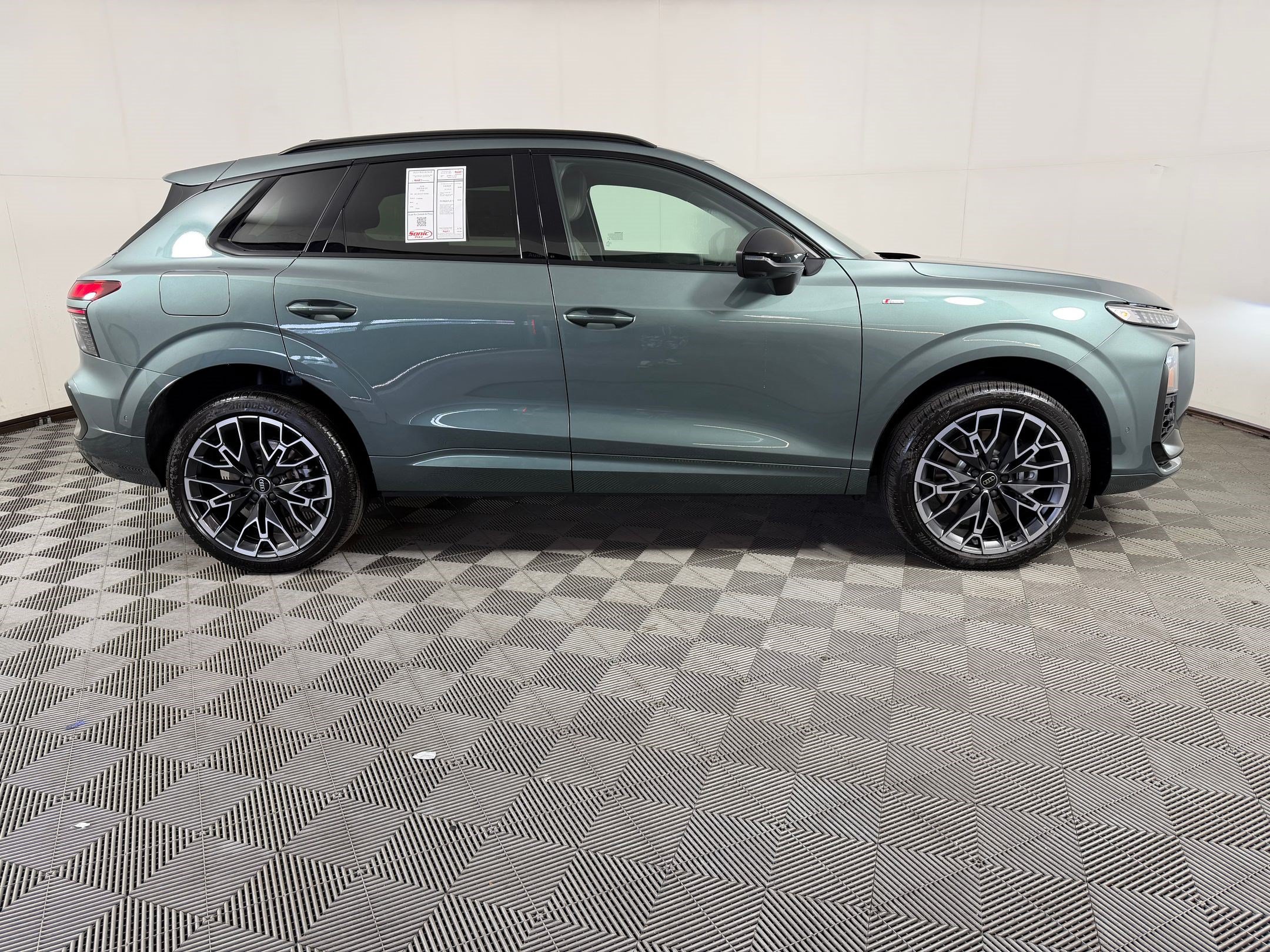 New 2026 Audi Q3 quattro 2.0T AWD/4WD image 8