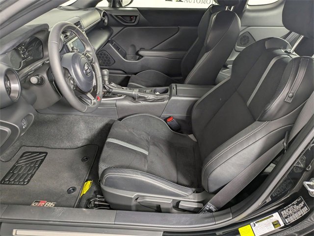 Used 2025 Toyota GR86 Premium image 12