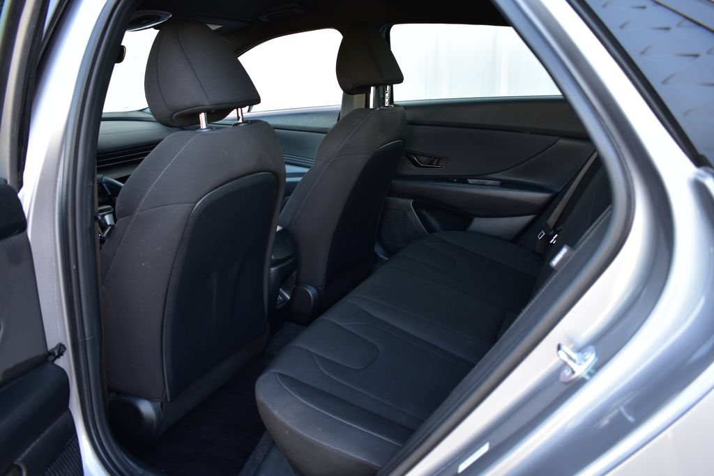 Used 2025 Hyundai Elantra Sport FWD image 18