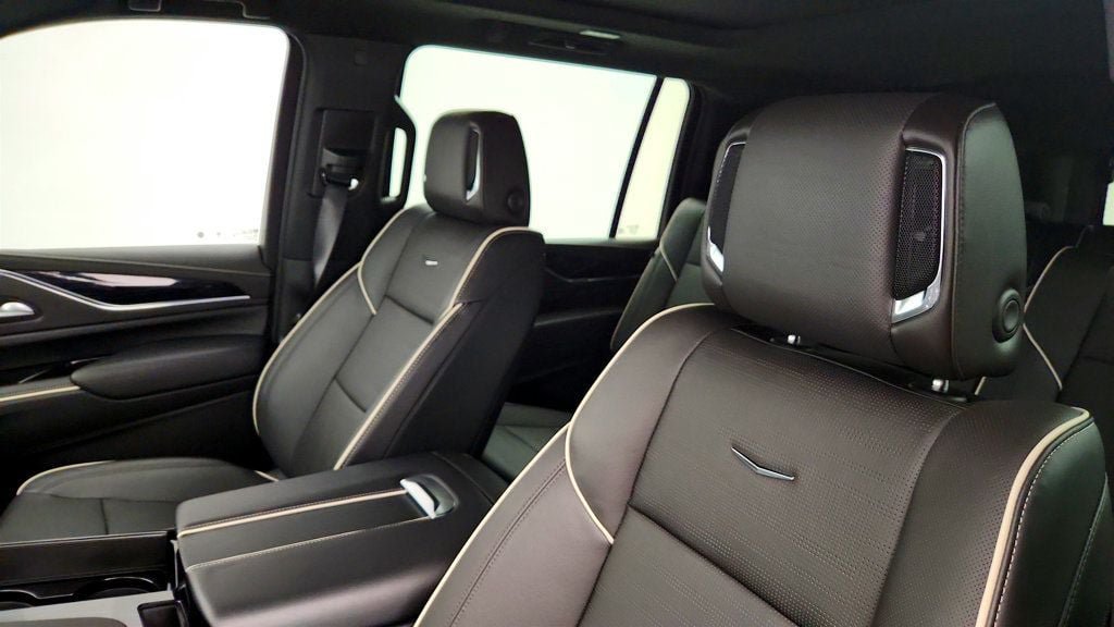Used 2023 Cadillac Escalade ESV Sport w/ Touring Package AWD/4WD image 20