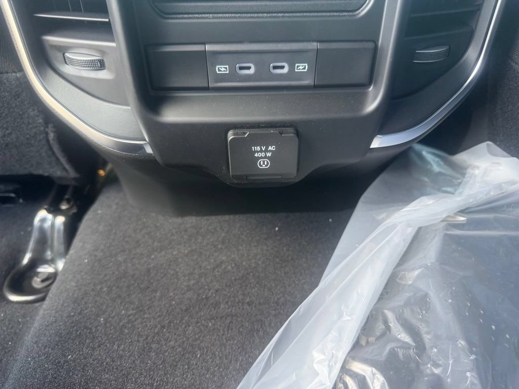 New 2026 RAM 2500 Big Horn AWD/4WD image 43