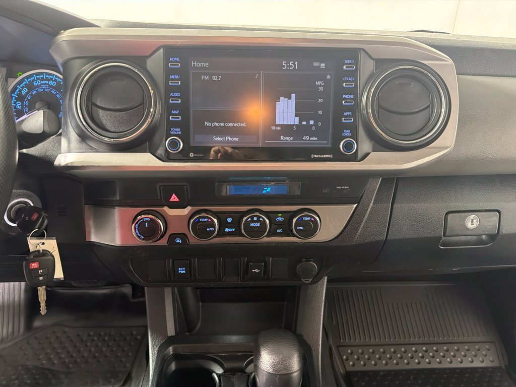 Used 2022 Toyota Tacoma SR5 AWD/4WD image 16