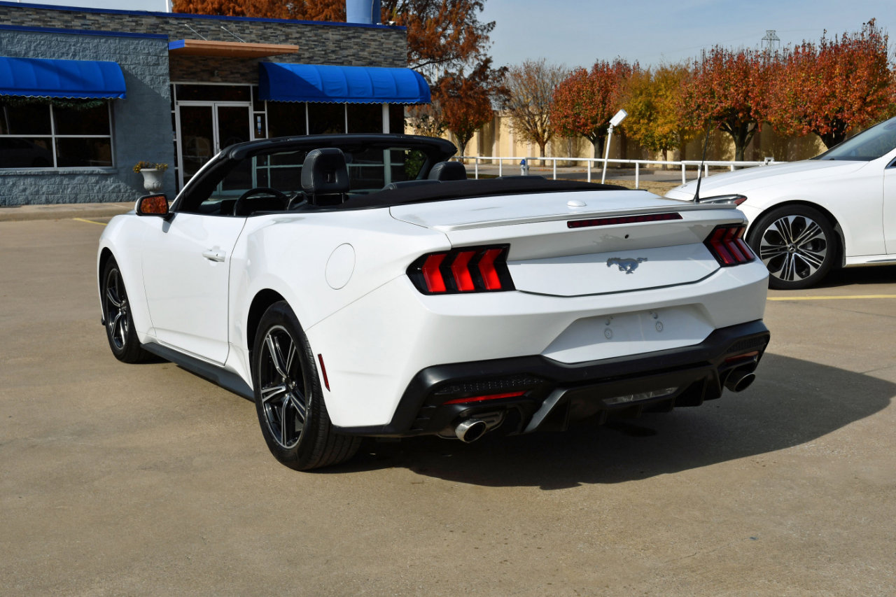 Used 2025 Ford Mustang Premium image 5