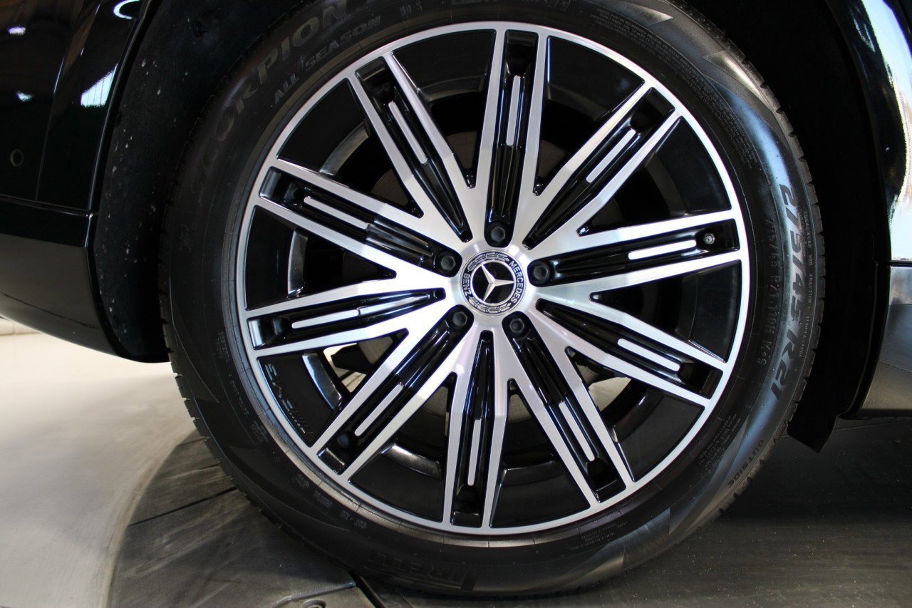 Used 2023 Mercedes-Benz EQS 580 4MATIC SUV image 37