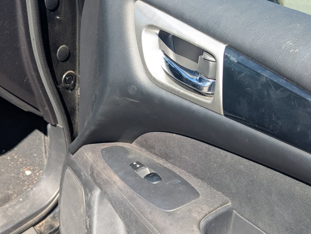 Used 2014 Nissan Pathfinder S FWD image 34
