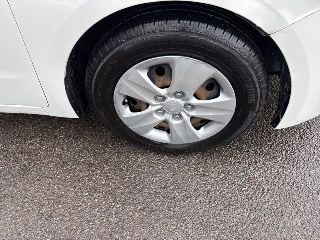 Used 2017 Kia Forte LX FWD image 34