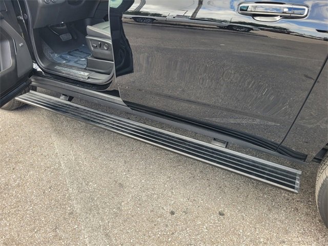 Certified 2023 Chevrolet Suburban High Country image 25