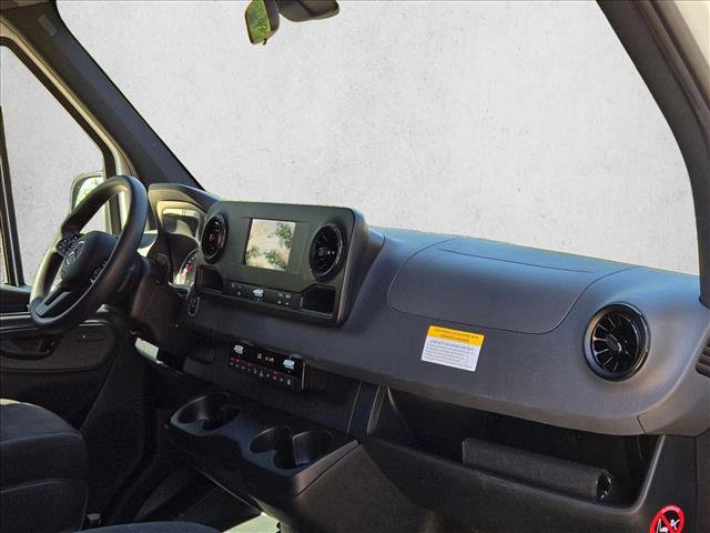 Used 2024 Mercedes-Benz Sprinter 2500 image 20