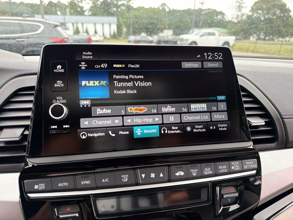 Certified 2025 Honda Odyssey Touring image 10