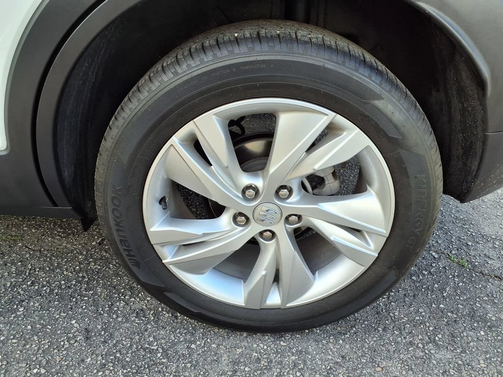 Certified 2024 Buick Encore GX Preferred FWD image 19