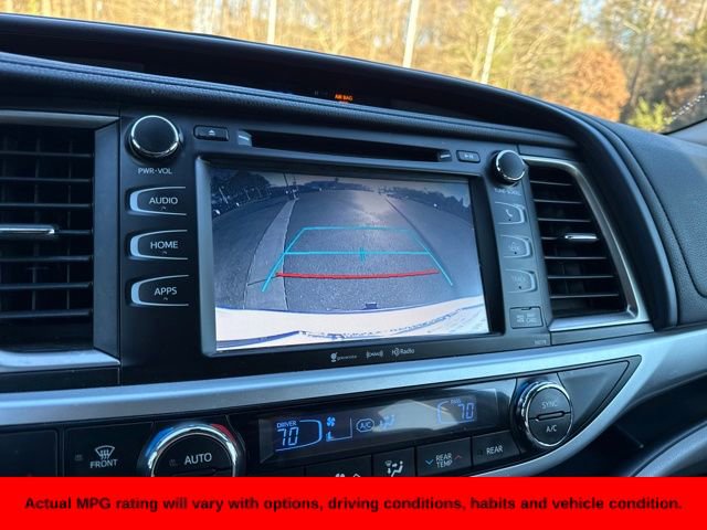 Used 2017 Toyota Highlander XLE image 18