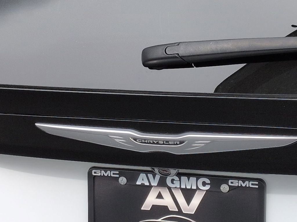 Used 2023 Chrysler Voyager LX image 38