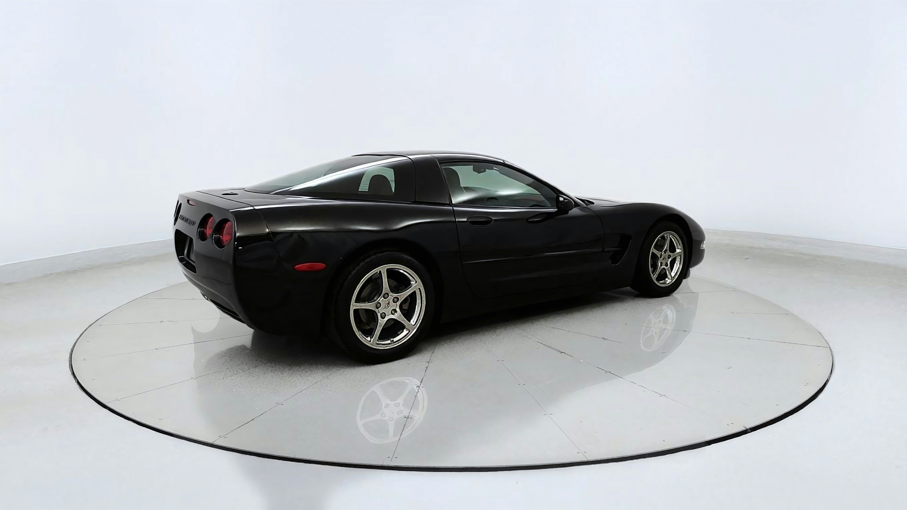 Used 2002 Chevrolet Corvette Coupe w/ Preferred Equipment Group2 RWD image 7