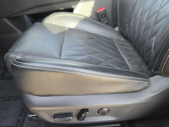 Used 2022 Nissan Rogue Platinum image 32