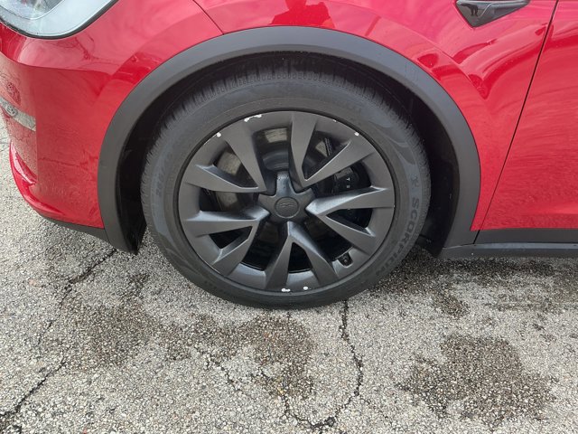 Used 2022 Tesla Model X Plaid image 9