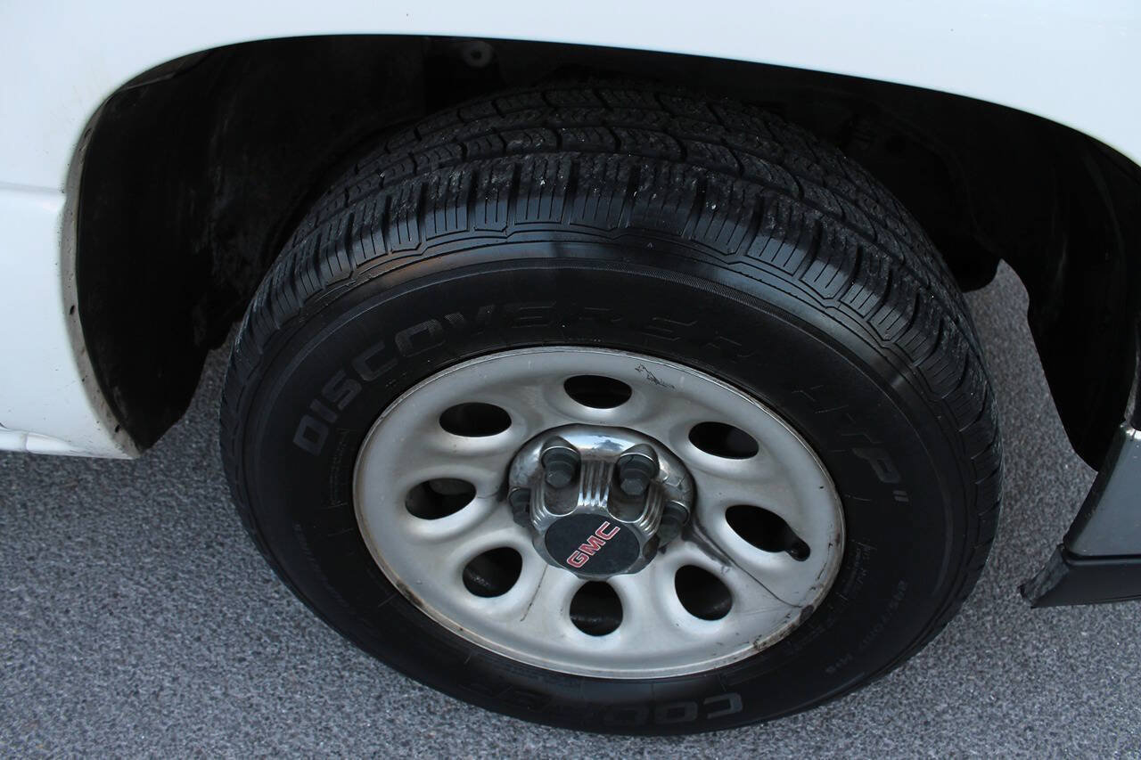 Used 2006 Chevrolet Silverado 1500 W/T RWD image 13