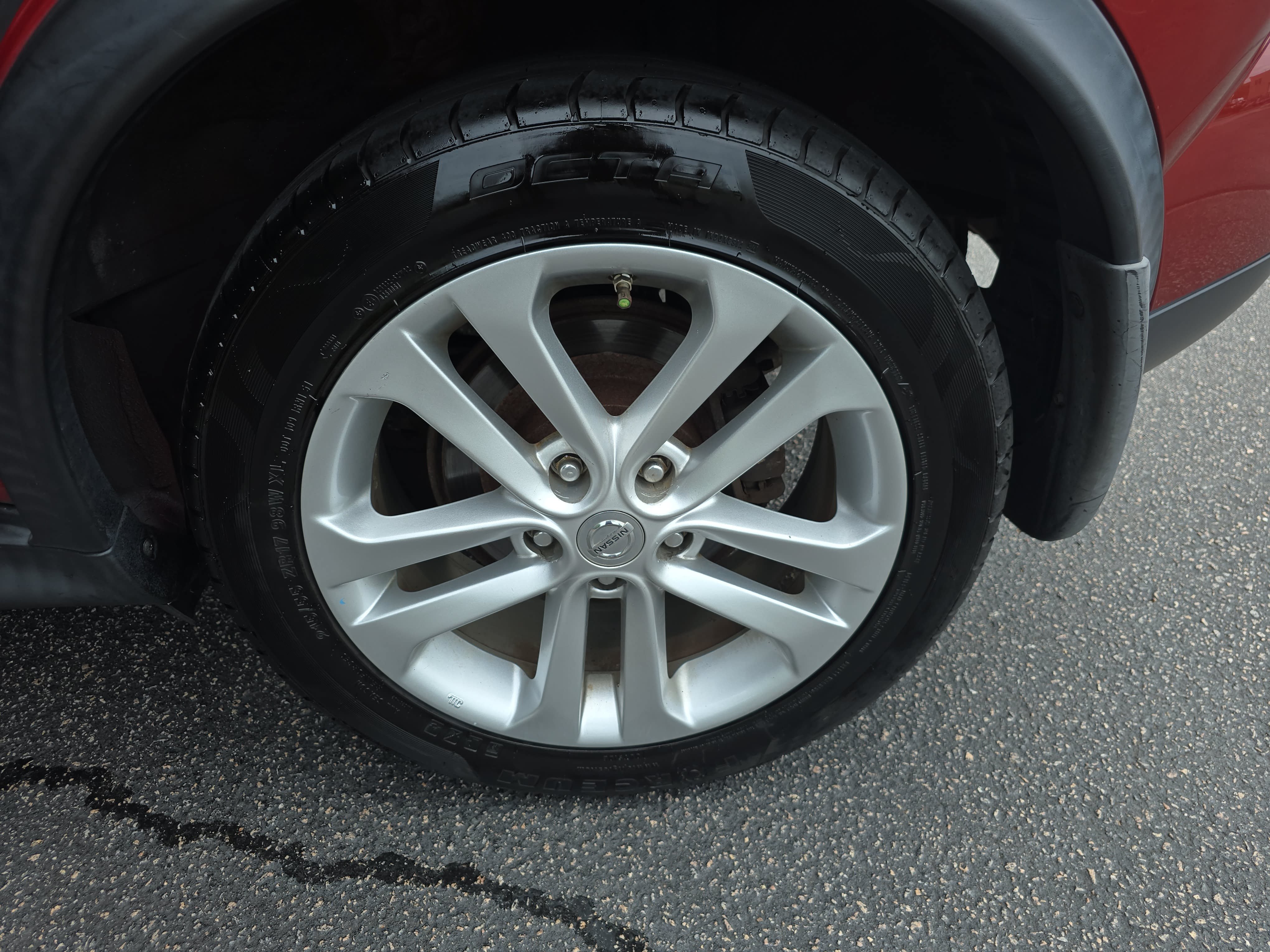 Used 2012 Nissan Juke SL AWD/4WD image 32