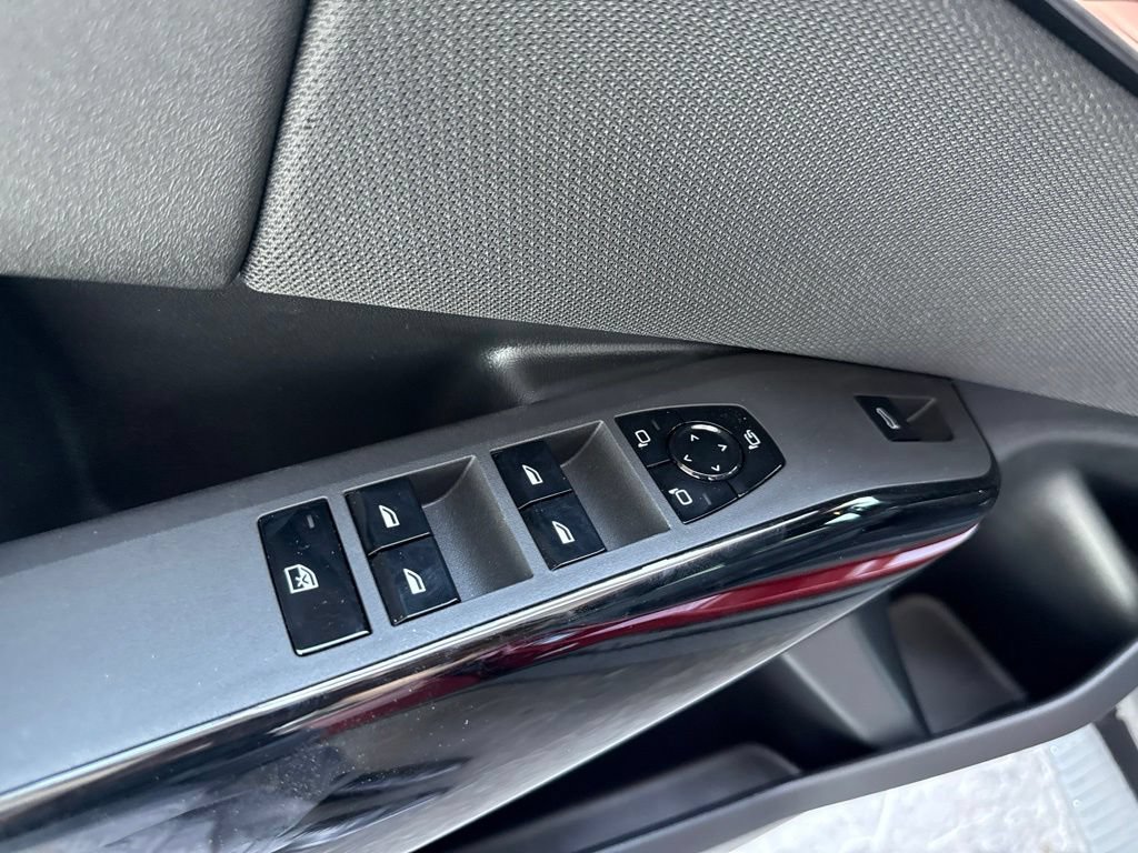 New 2026 BMW X3 xDrive30i w/ Convenience Package AWD/4WD image 8