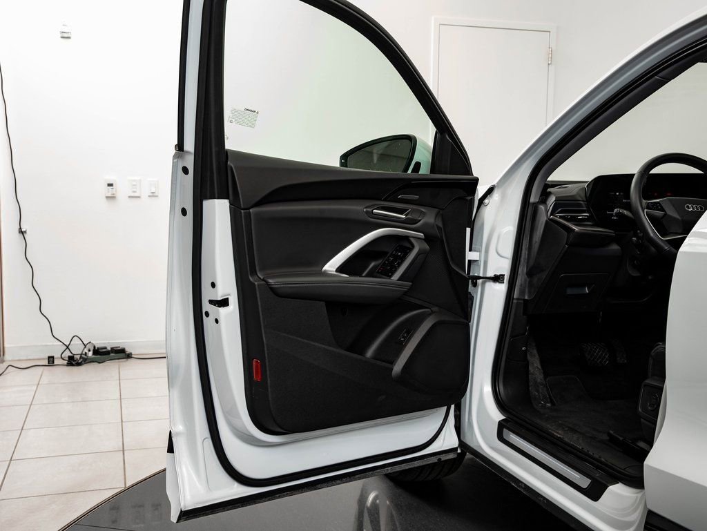 Certified 2025 Audi Q5 Premium Plus w/ Premium Plus image 28