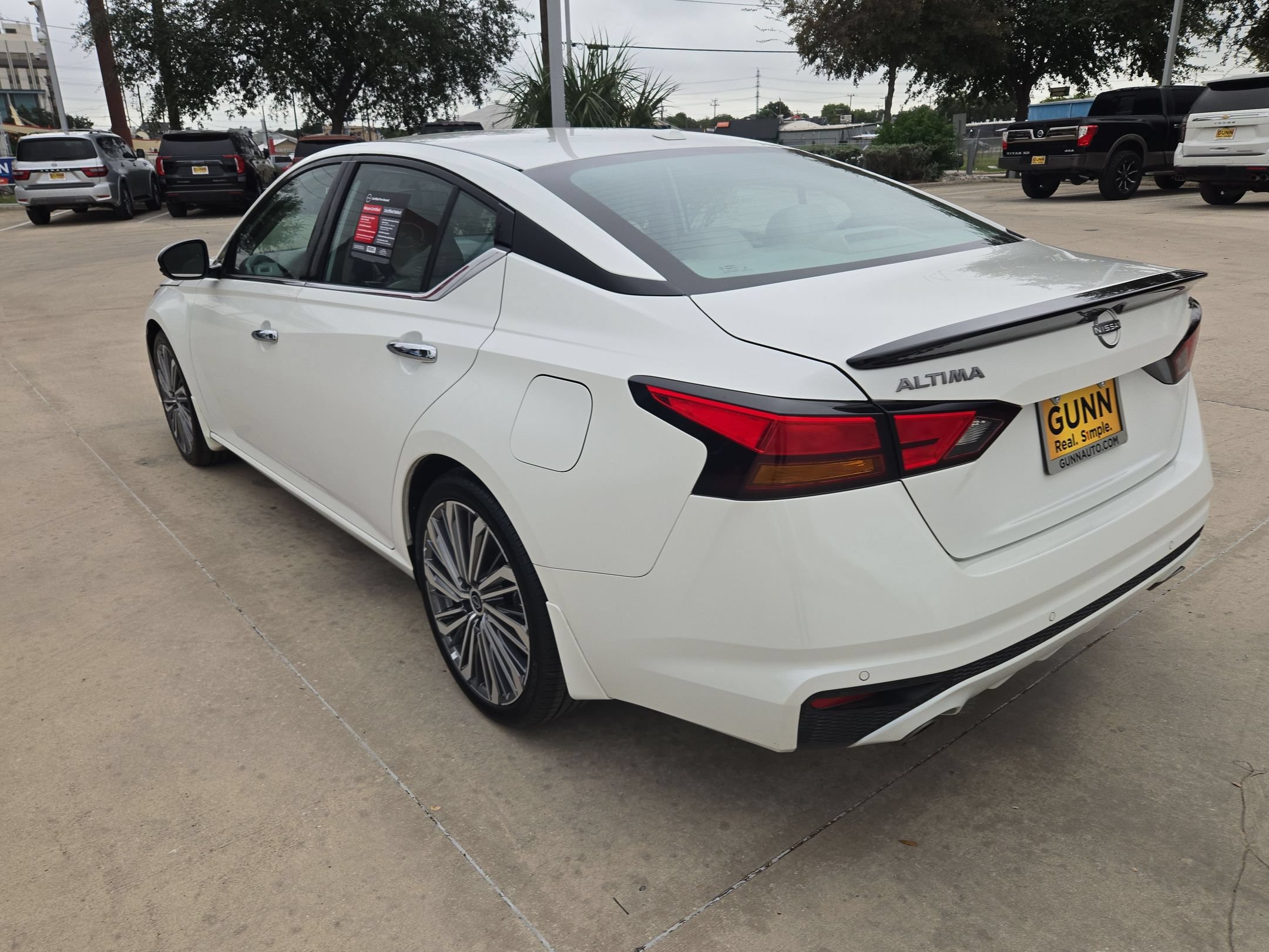 Certified 2024 Nissan Altima 2.5 SL FWD image 5
