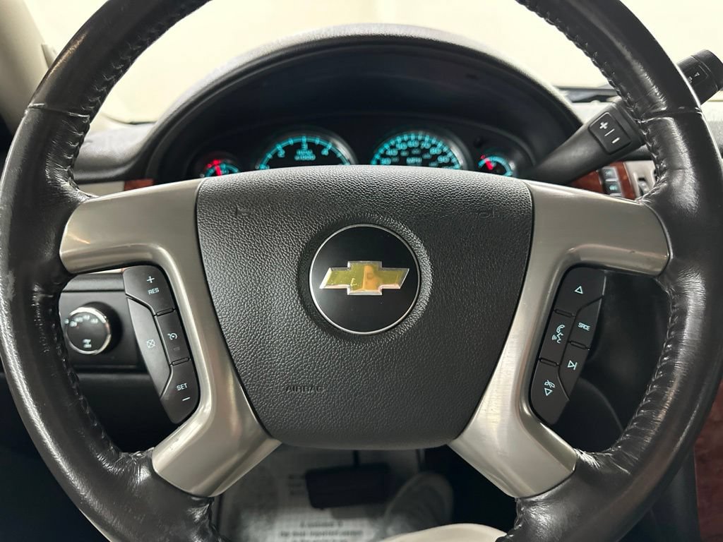 Used 2011 Chevrolet Silverado 1500 LTZ AWD/4WD image 42