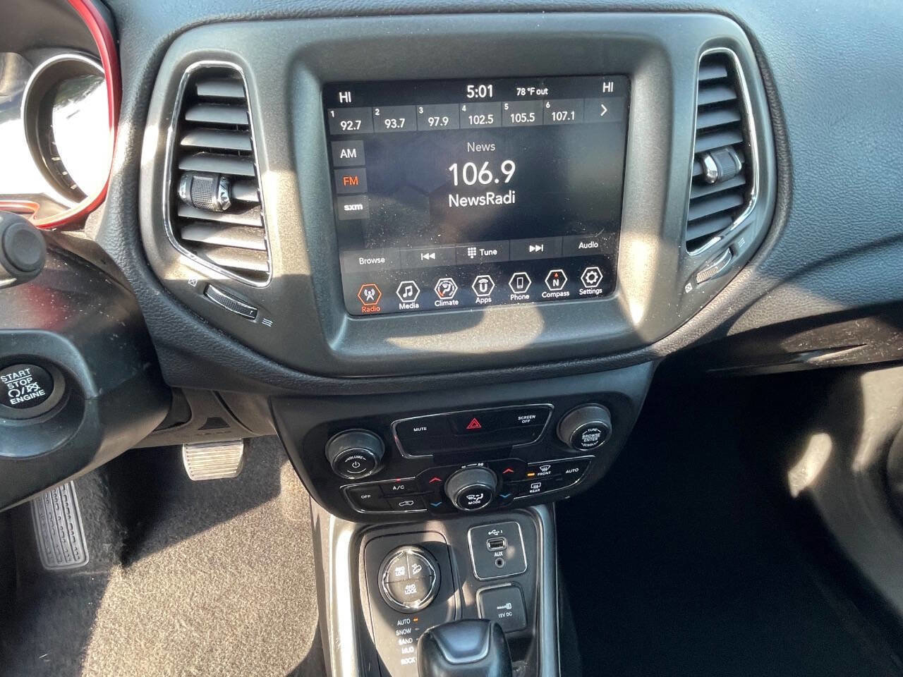 Used 2020 Jeep Compass Trailhawk image 7