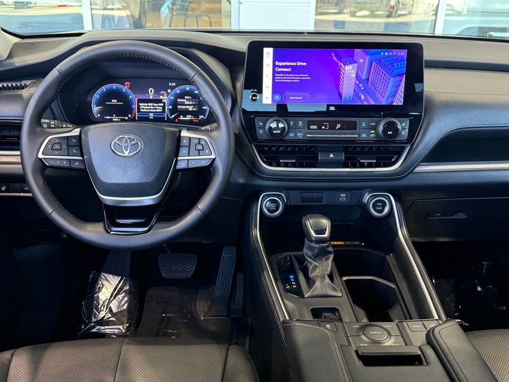 Used 2024 Toyota Grand Highlander Limited image 32