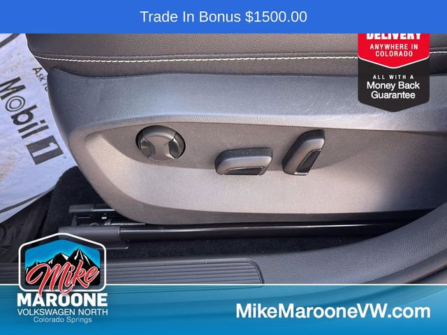 Certified 2025 Volkswagen Taos SEL image 17