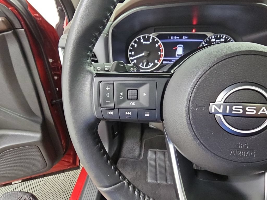 Used 2023 Nissan Rogue SL AWD/4WD image 23