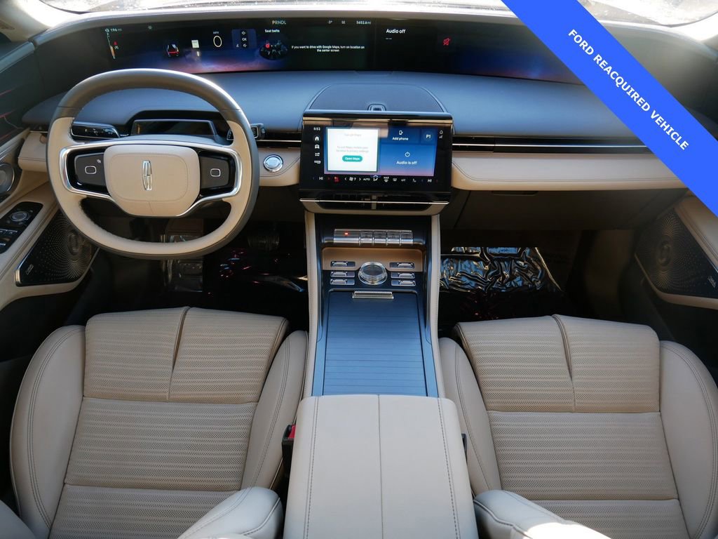 Used 2025 Lincoln Nautilus Reserve image 13