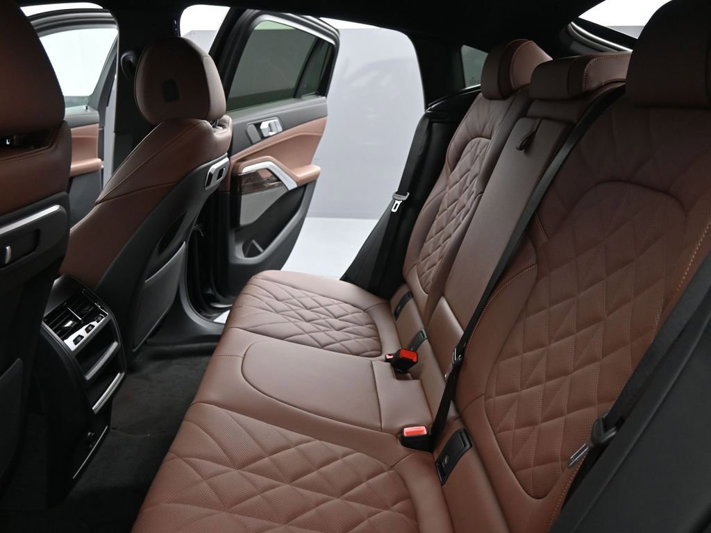 New 2026 BMW X6 xDrive40i AWD/4WD image 30