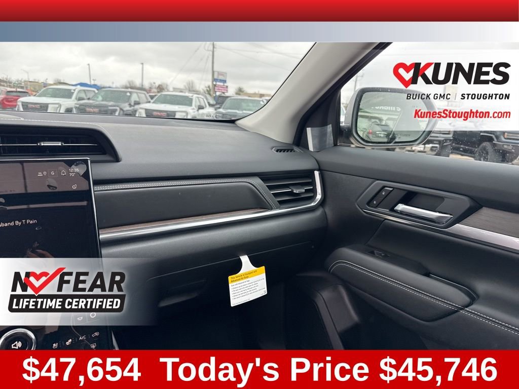 New 2026 GMC Terrain Denali w/ LPO, Black Badging Package AWD/4WD image 48