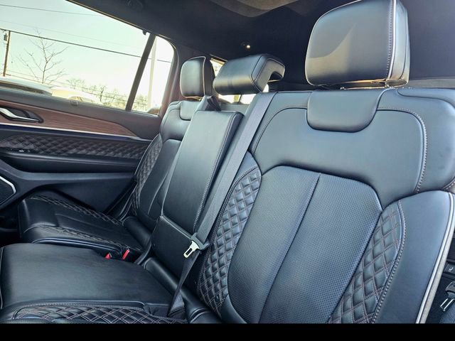 Used 2021 Jeep Grand Cherokee L Summit w/ Luxury Tech Group V image 24