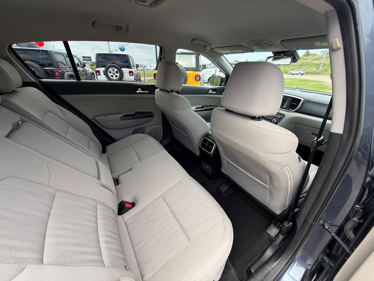 Used 2020 Kia Sportage LX FWD image 33