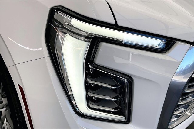 Used 2025 GMC Yukon XL Denali image 28