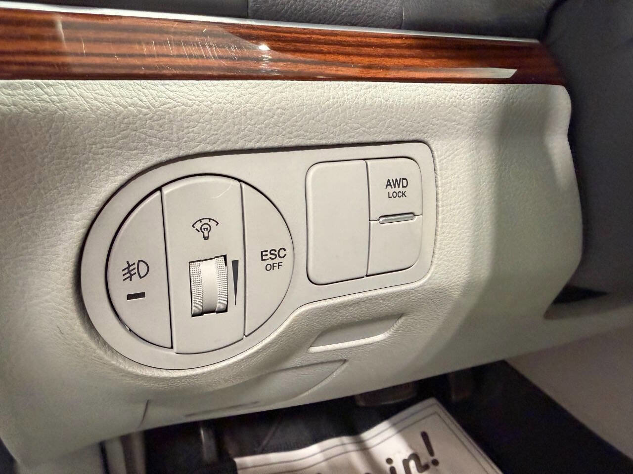 Used 2010 Hyundai Veracruz GLS image 23