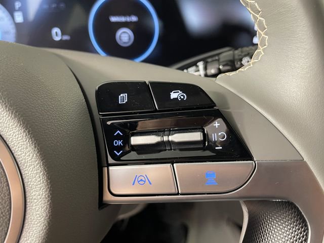 Certified 2025 Hyundai Elantra SEL image 12