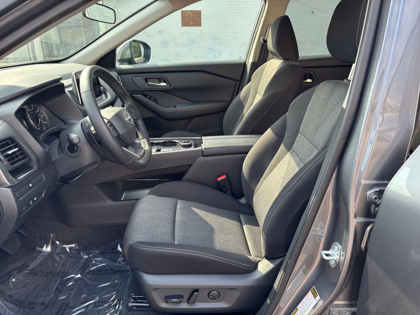 Used 2026 Nissan Rogue SV AWD/4WD image 29