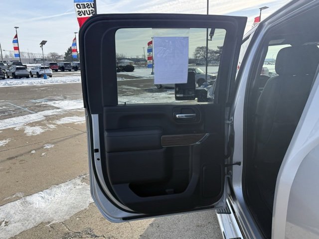 Used 2022 Chevrolet Silverado 2500 High Country w/ Safety Package II image 14