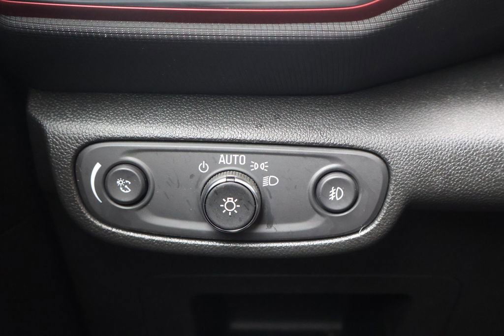 Certified 2023 Chevrolet TrailBlazer RS w/ Sun and Liftgate Package image 36