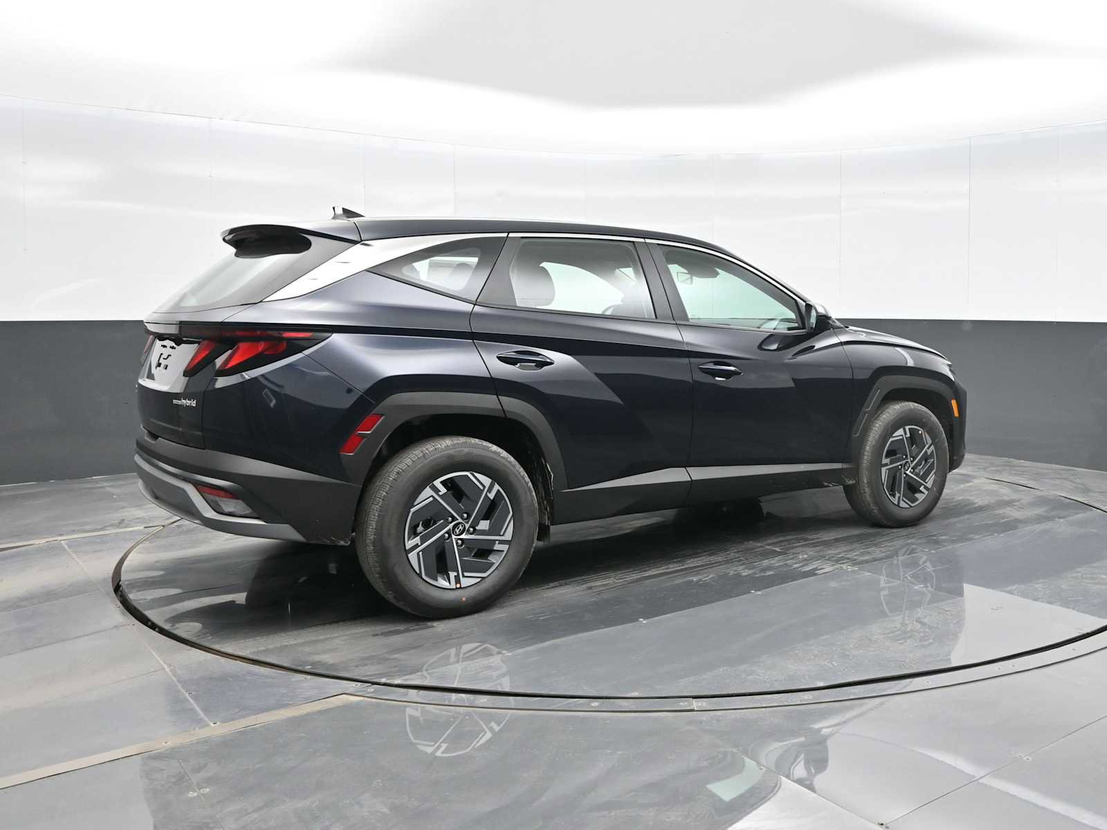New 2026 Hyundai Tucson Blue SE image 8