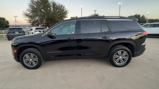 Used 2026 Chevrolet Traverse LT w/ Driver Confidence Package FWD image 5