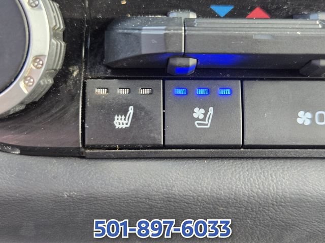 Used 2024 Toyota Tundra Platinum AWD/4WD image 24