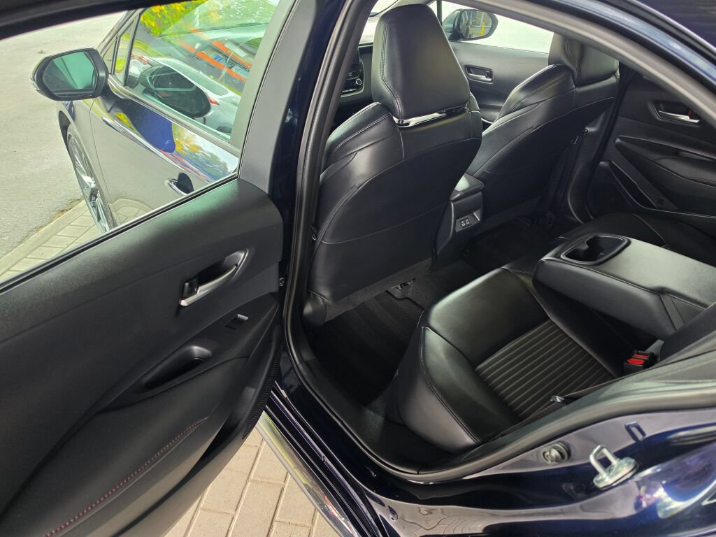 Used 2024 Toyota Corolla XSE FWD image 15