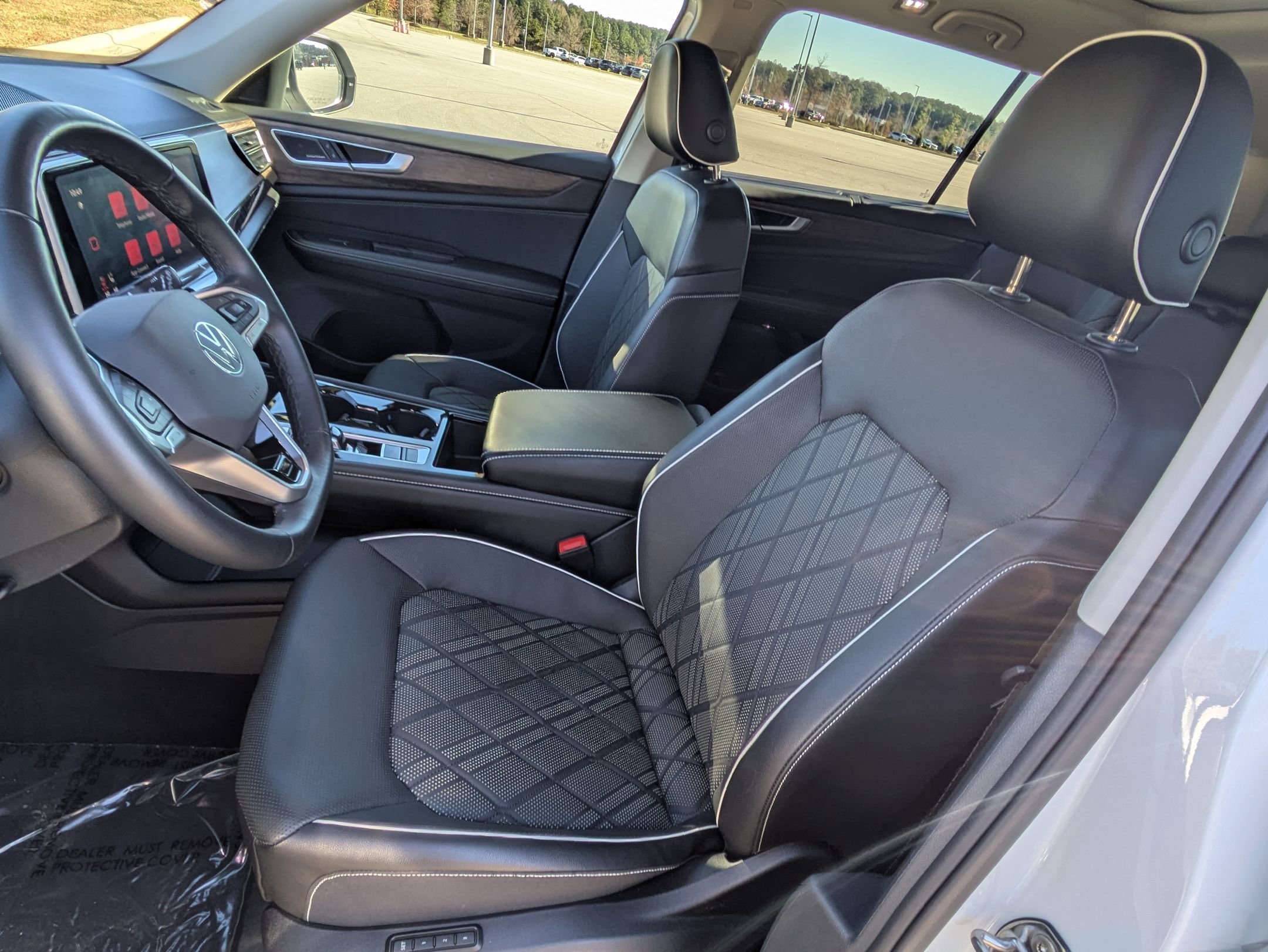 Used 2024 Volkswagen Atlas SEL Premium R-Line image 19