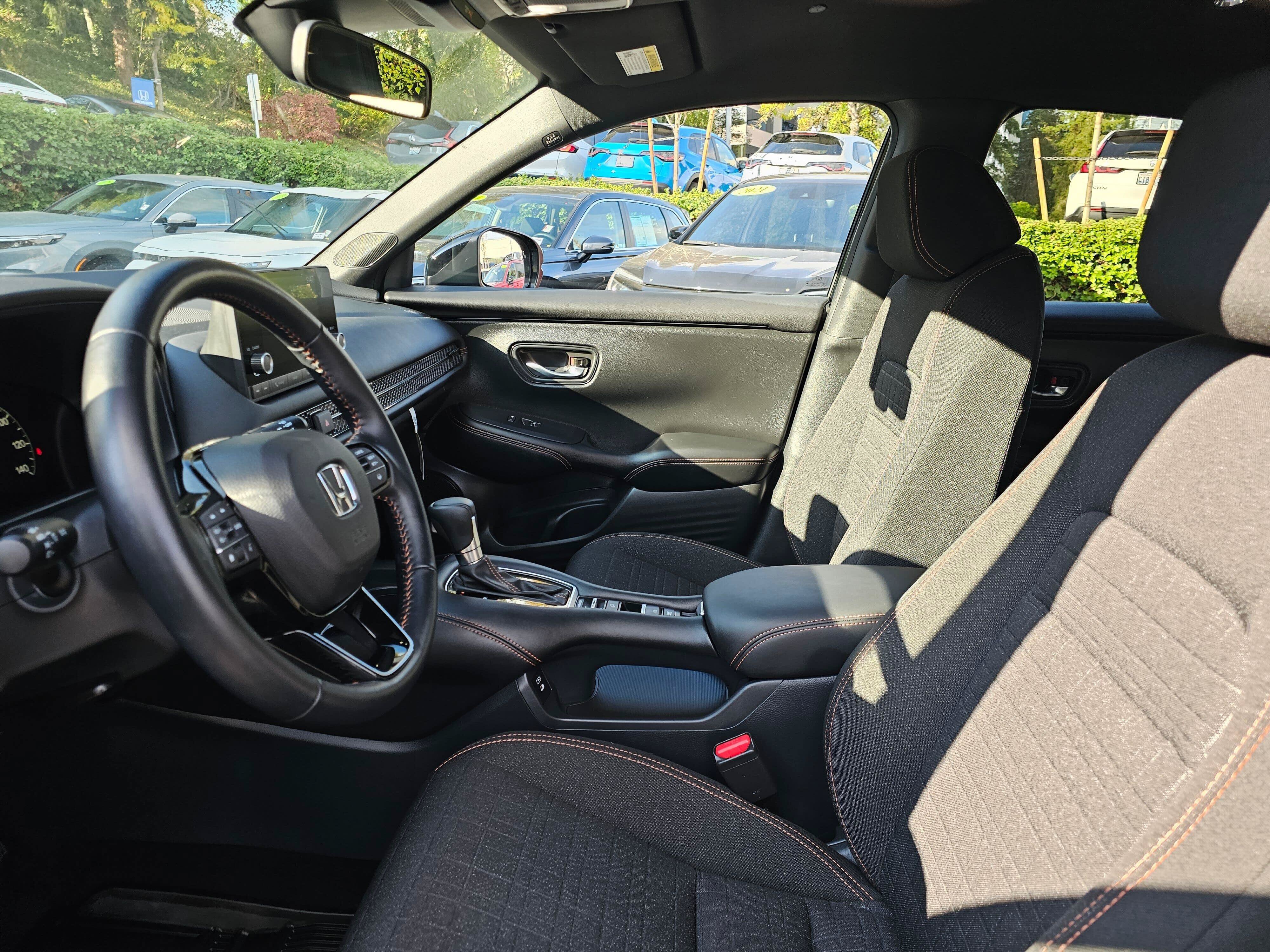 Certified 2025 Honda HR-V Sport image 25