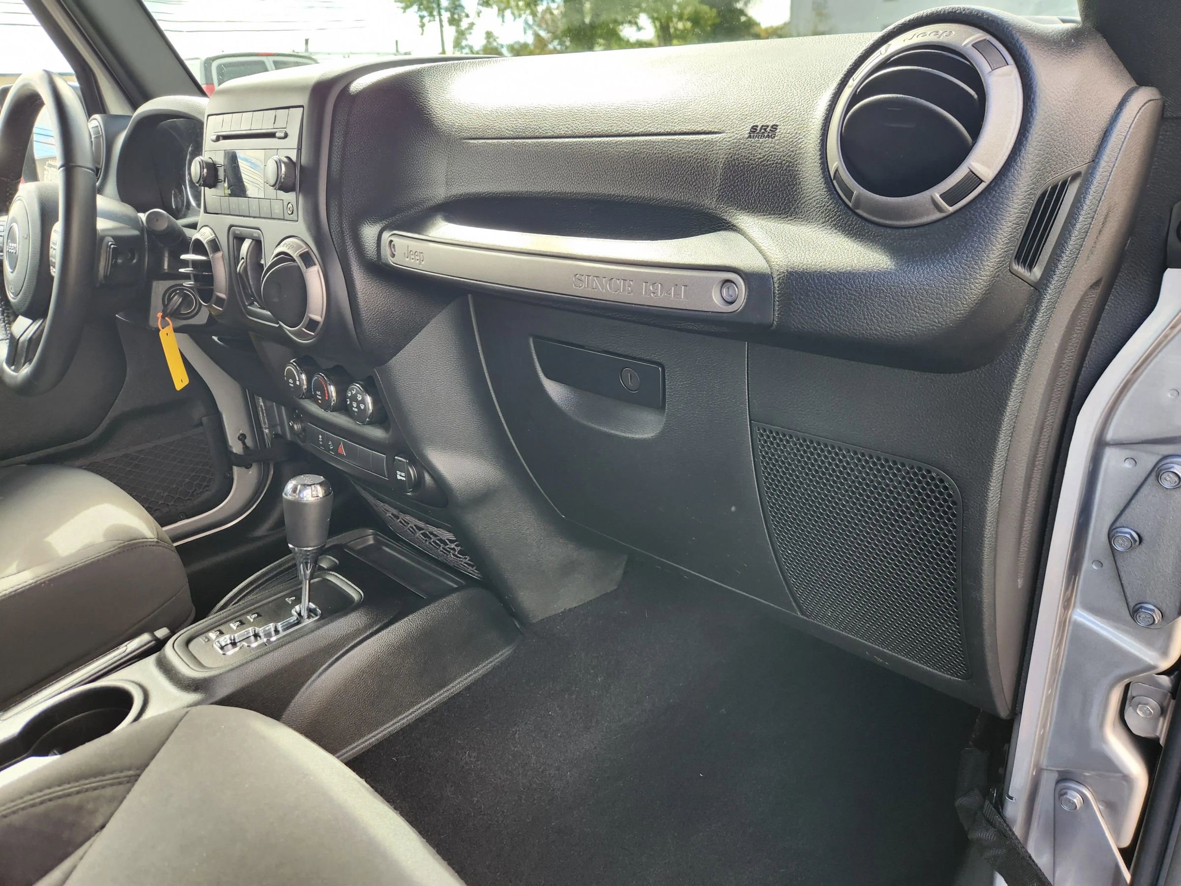 Used 2018 Jeep Wrangler Unlimited Sport S AWD/4WD image 35