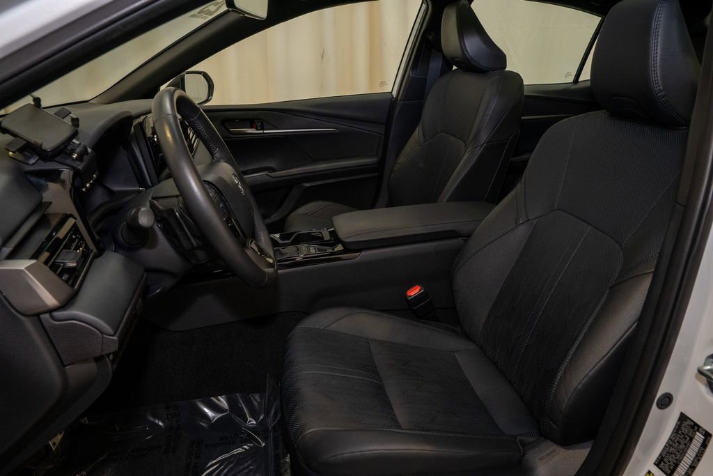 Used 2025 Toyota Camry XSE image 11